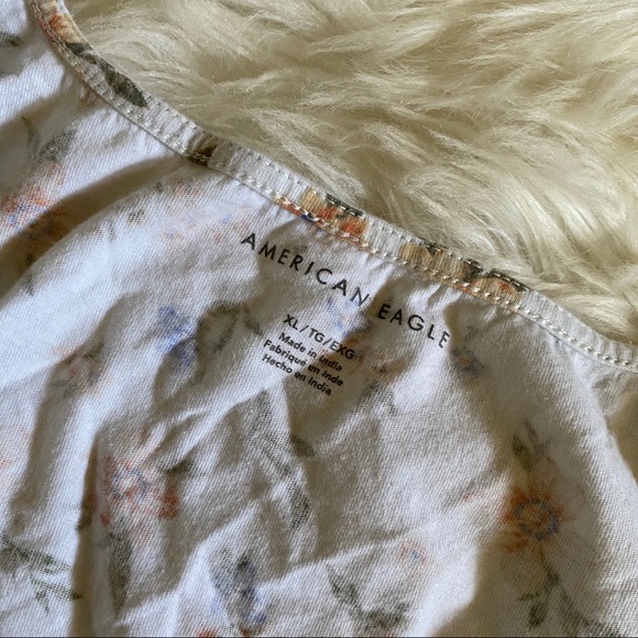 ❌SOLD❌ AMERICAN EAGLE FLORAL FRONT TIE TANK TOP - Picture 2 of 5